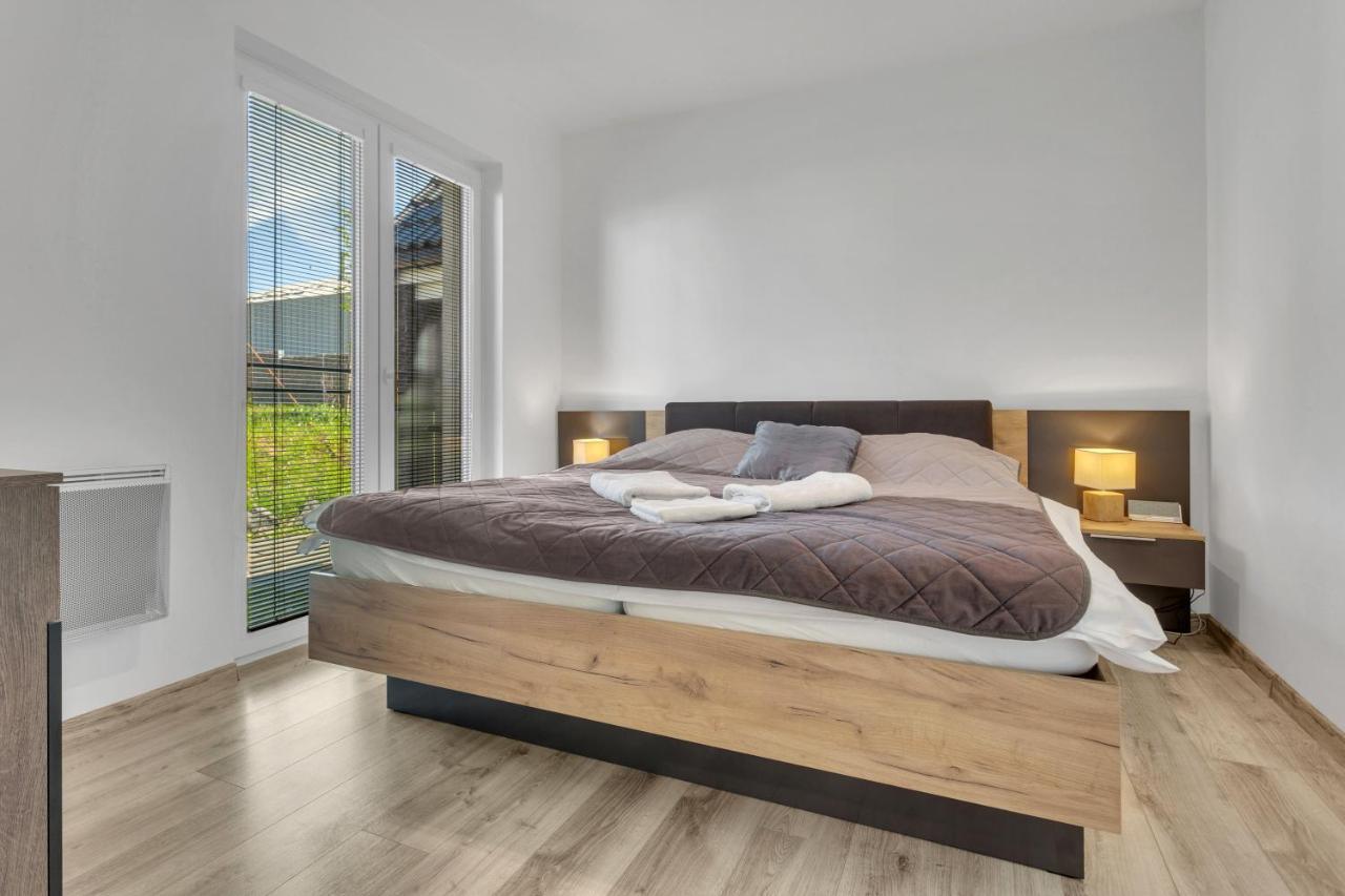 Family Apartments Klinovec Loučná pod Klínovcem Bagian luar foto